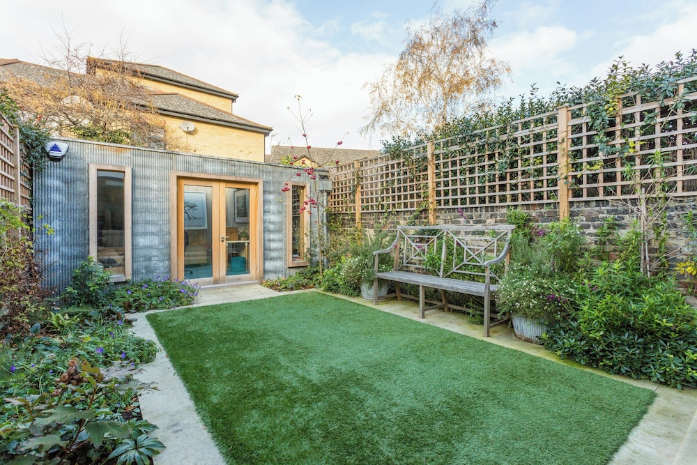 Barlby Road III by Onefinestay