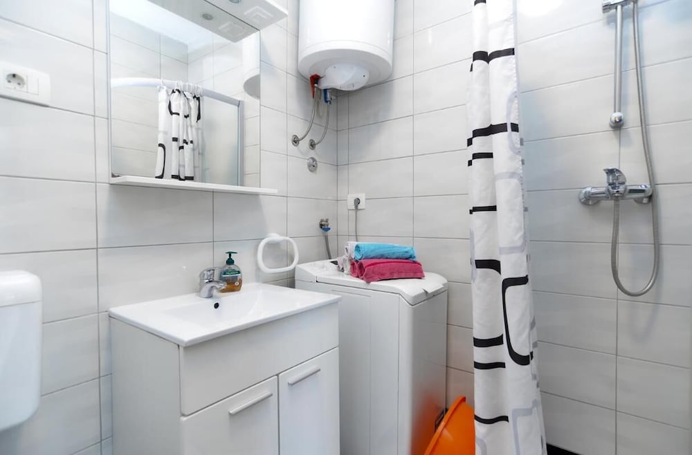 Lovely Flat Just Steps From the Beach