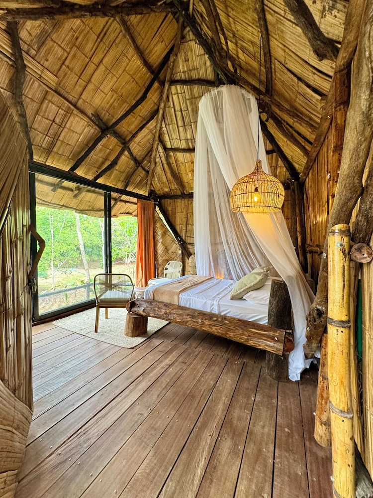 Akasha suites