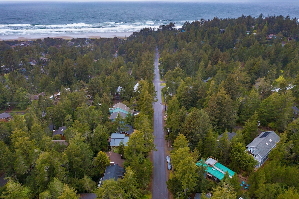 Buttercup Bay Hideaway by Avantstay Cozy Escape w Fire Pit Walk to Beach