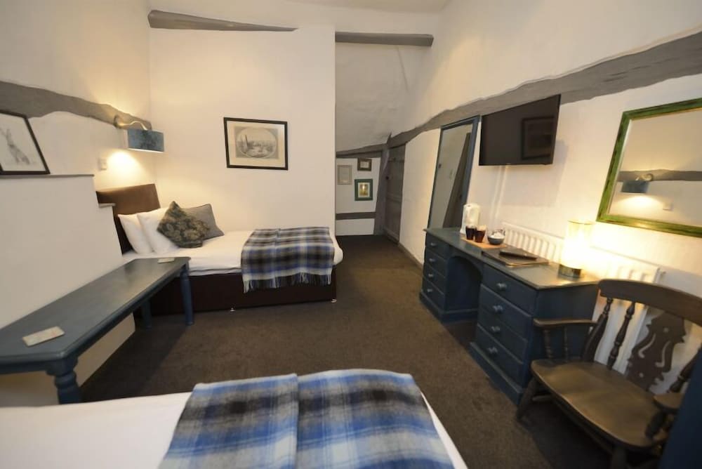 The White Lion Inn