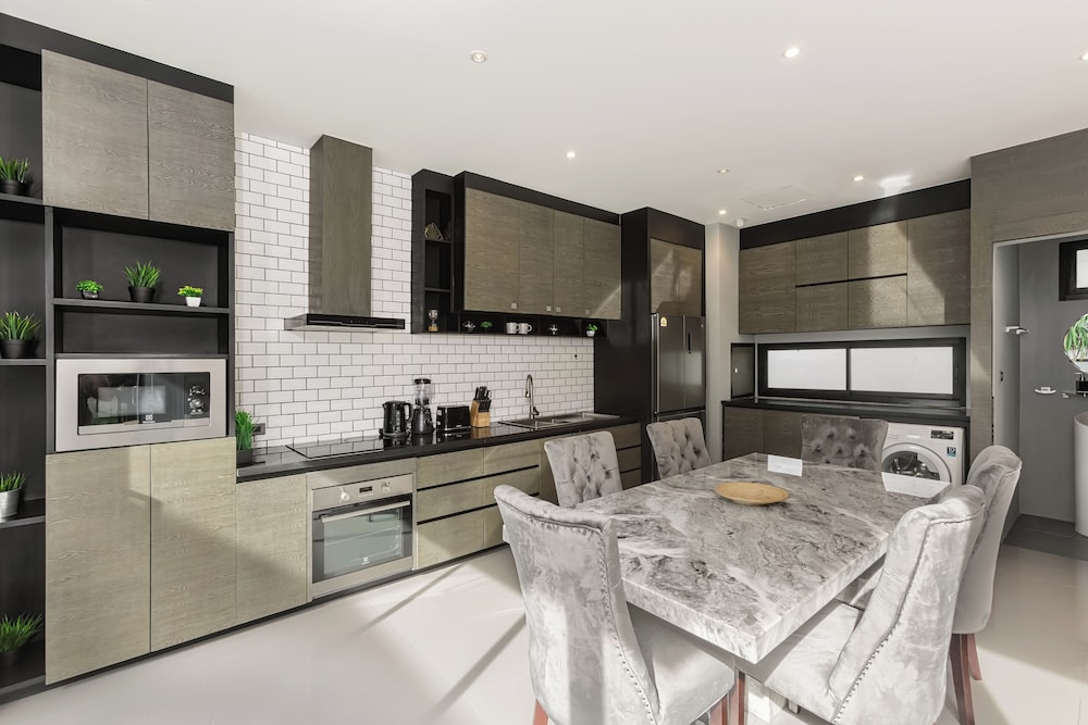 3-Bedroom Wallaya pool villa in Bangtao
