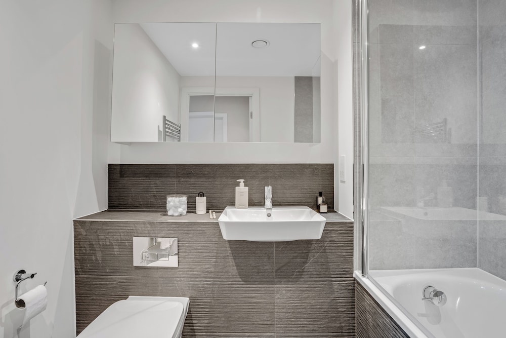 Riverstone Heights