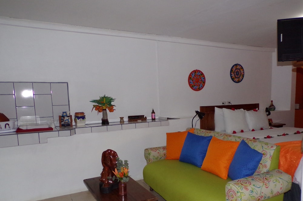 Mycasa's Bed and Breakfast