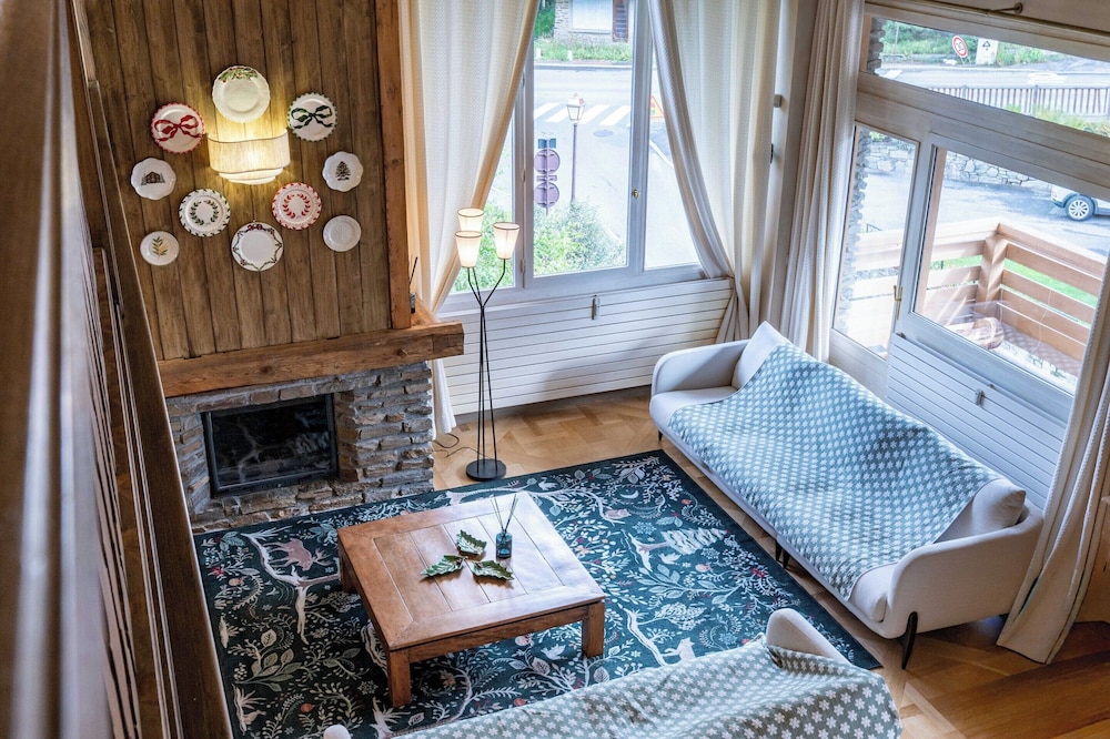 Apt Elegant With Balcony 9p/4br - Megeve Center