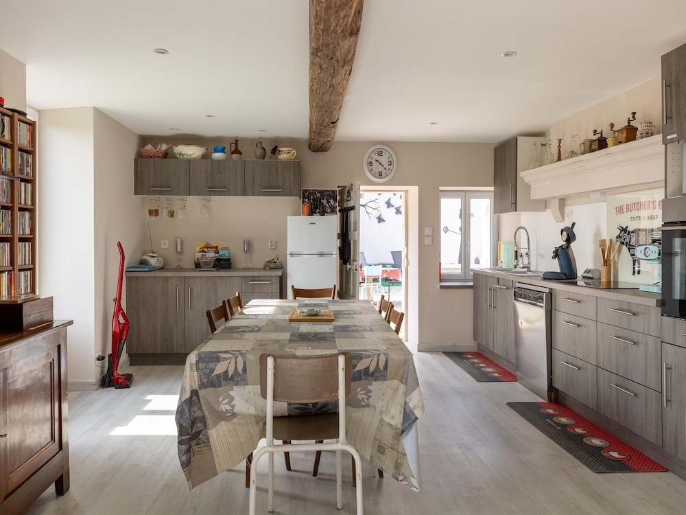 Charming Home in Molesme