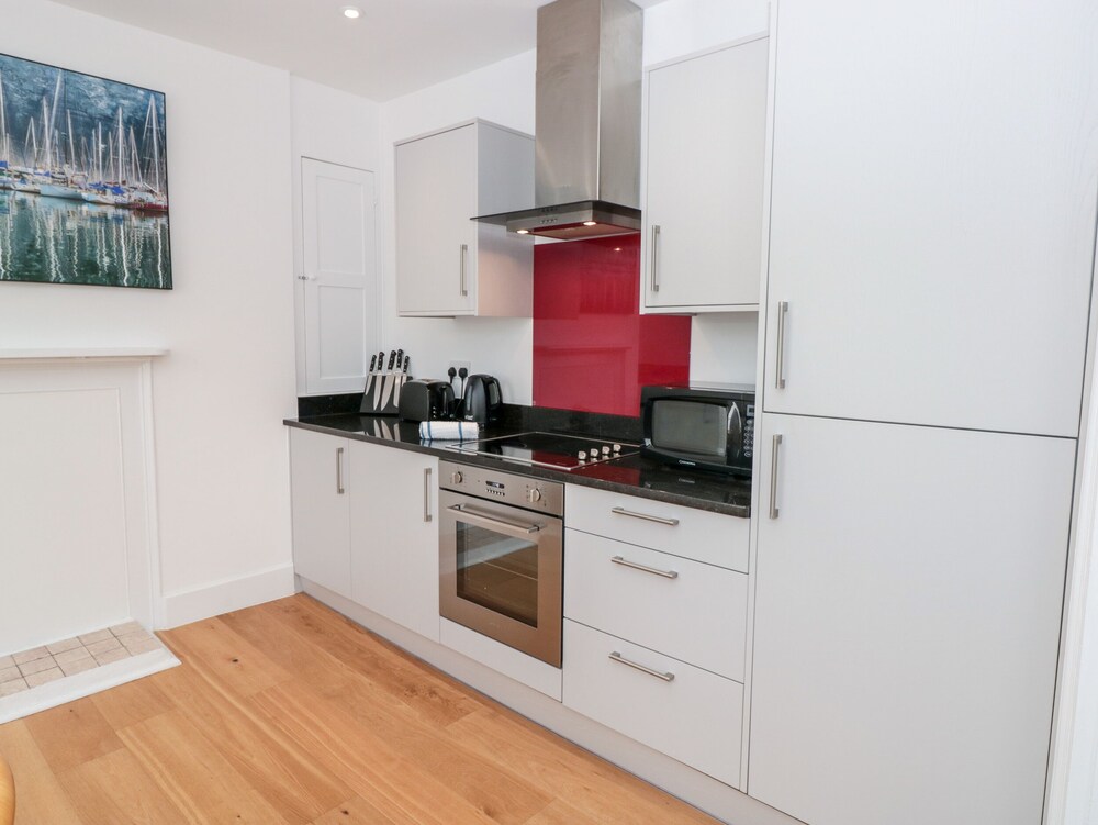 Apartment 1 @ 22 Foss Street view 5