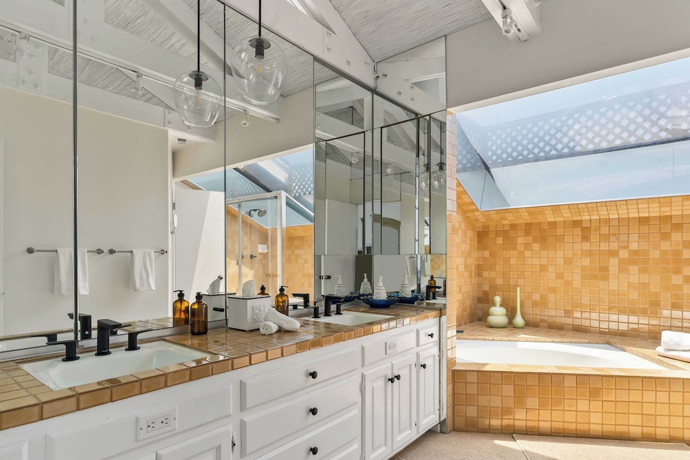 Oceanfront Home Walk to Balboa Pier + Scenic Views Balboa Peninsula Point by Avantstay
