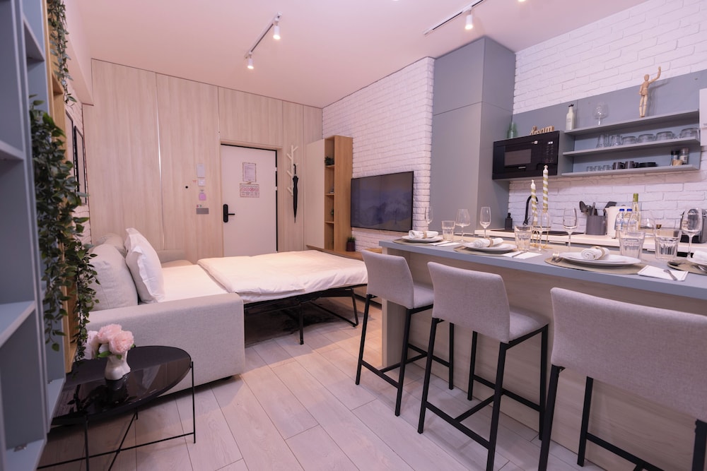 Aiastay Bucharest River Apartments
