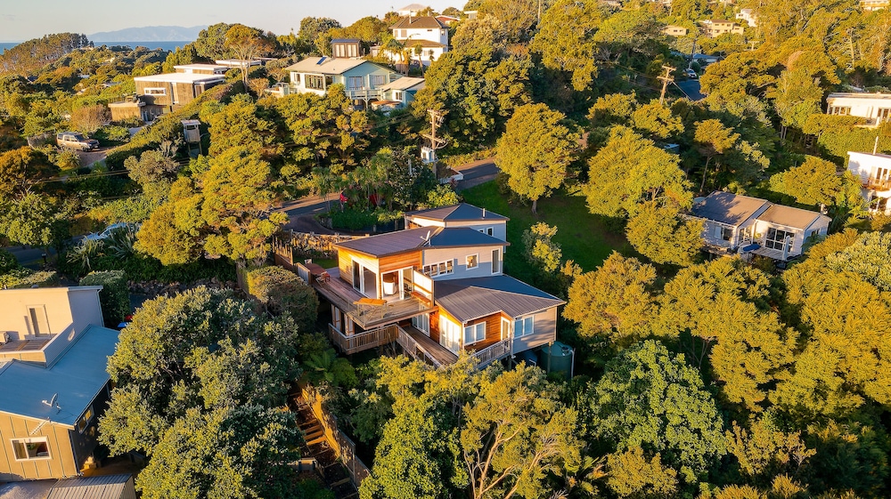 The Kingfisher House - Oneroa