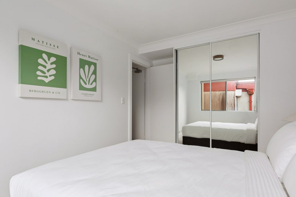 Stylish 1-bed Apartment Near Manly Beach