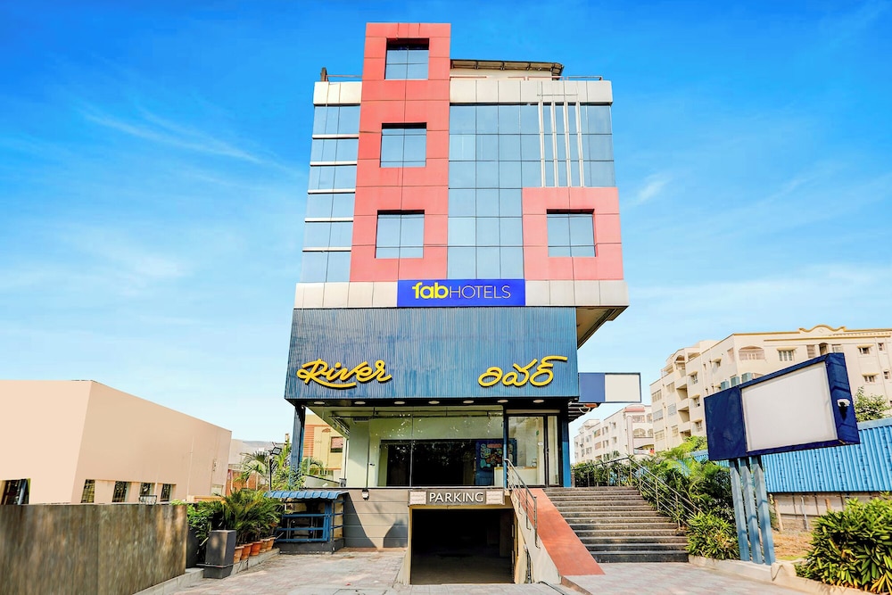 Fabhotel Suncity