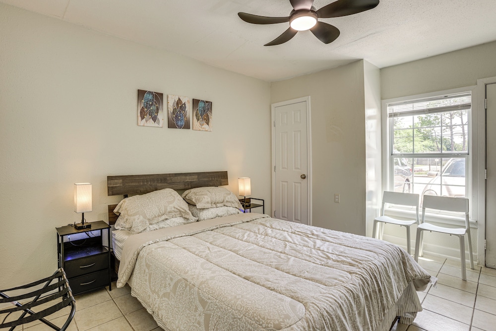Suburban Home By Arthur Storey Park & HCA Houston!