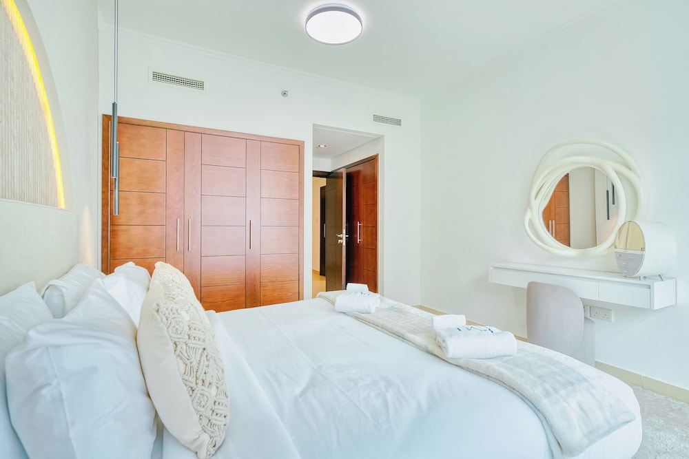 PVH - Inviting 1BR - Burj Views