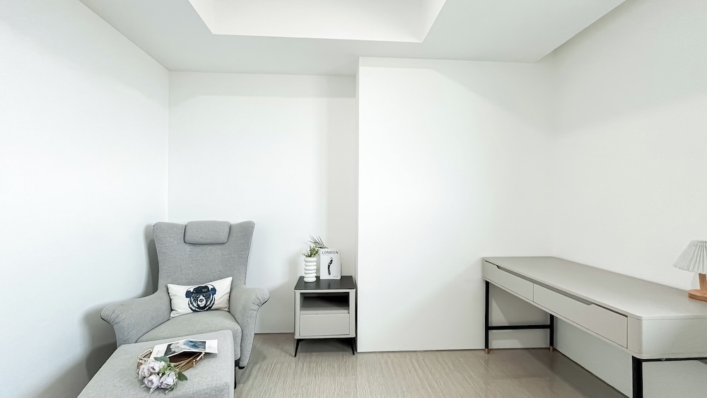 Spacious 3Br With Extra Room At Hillcrest House Apartment