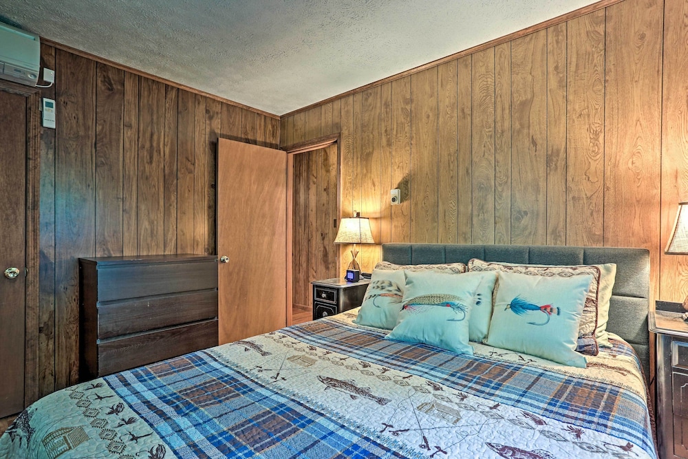 Home in Big Bass Lake Community: Fire Pit & Grill! view 4