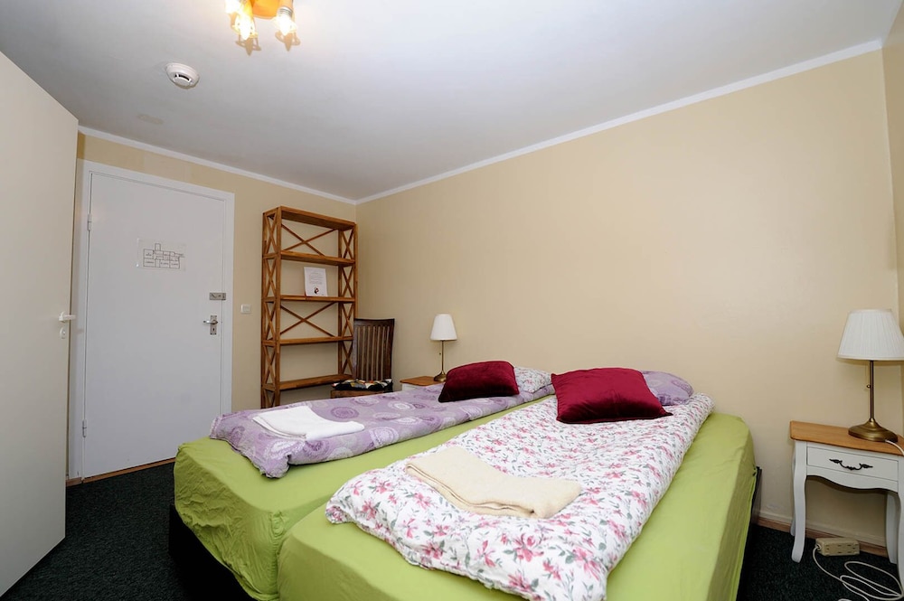 Photo 12