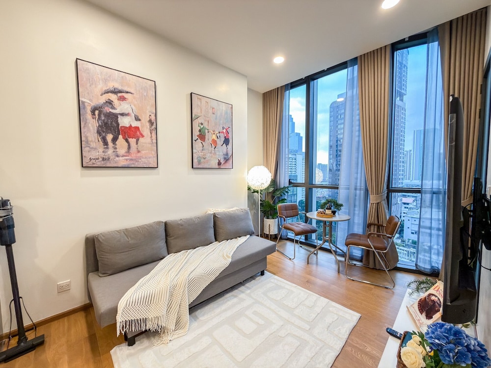 New City Condo in Central Bangkok Siam Paragon · Central World