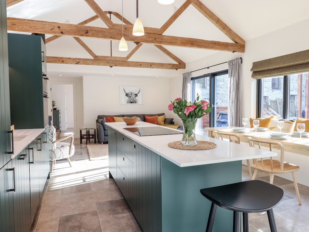 1 Caddaford Barns