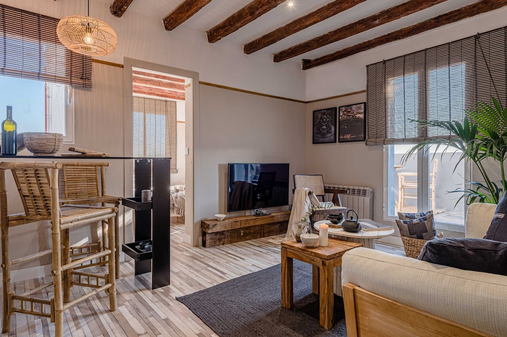 Shiomi - 1 Bedroom and Terrace in Justicia