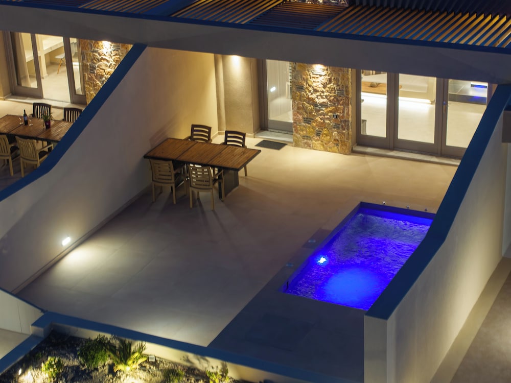 Illusion Suites