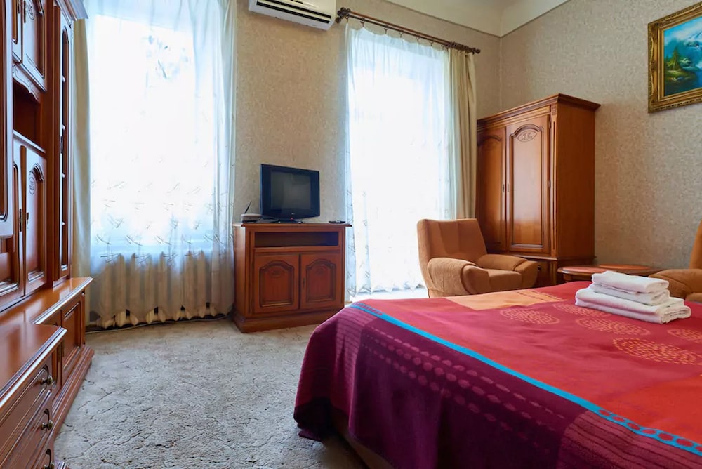 Home-Hotel Kostelnaya 3 view 5