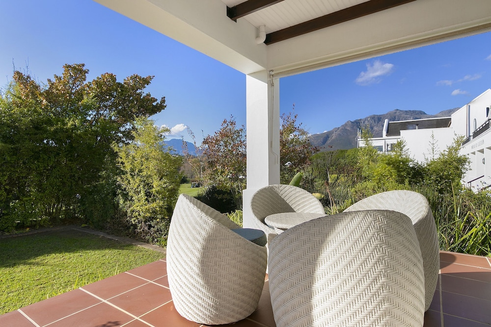 Winelands Golf Lodges at De Zalze
