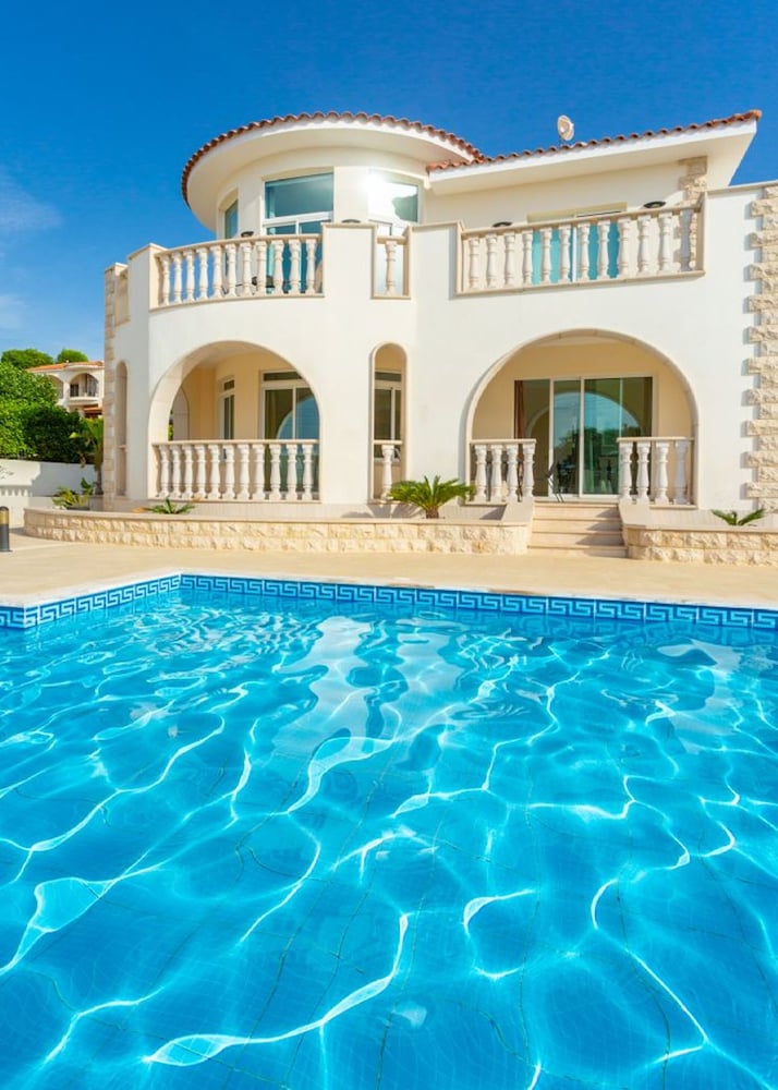 Villa Komissa in Argaka