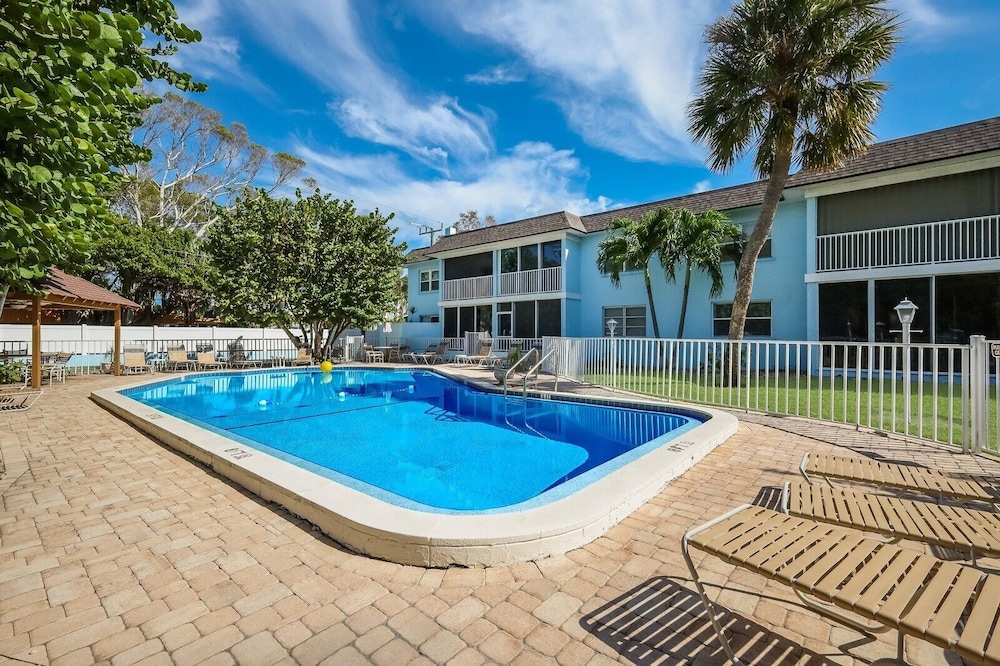 Cayman Cay 107 2 Bedroom Condo by RedAwning
