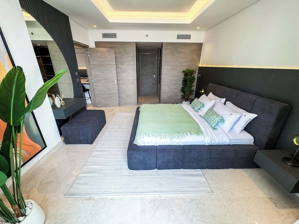 High Floor Burj Khalifa View Apartment