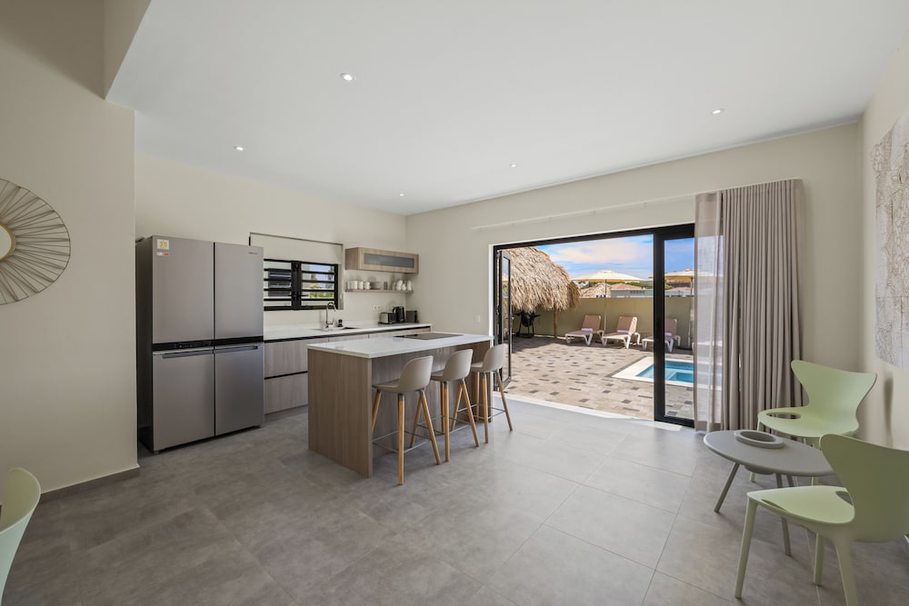 Villa Solana with private pool, Mambo Beach