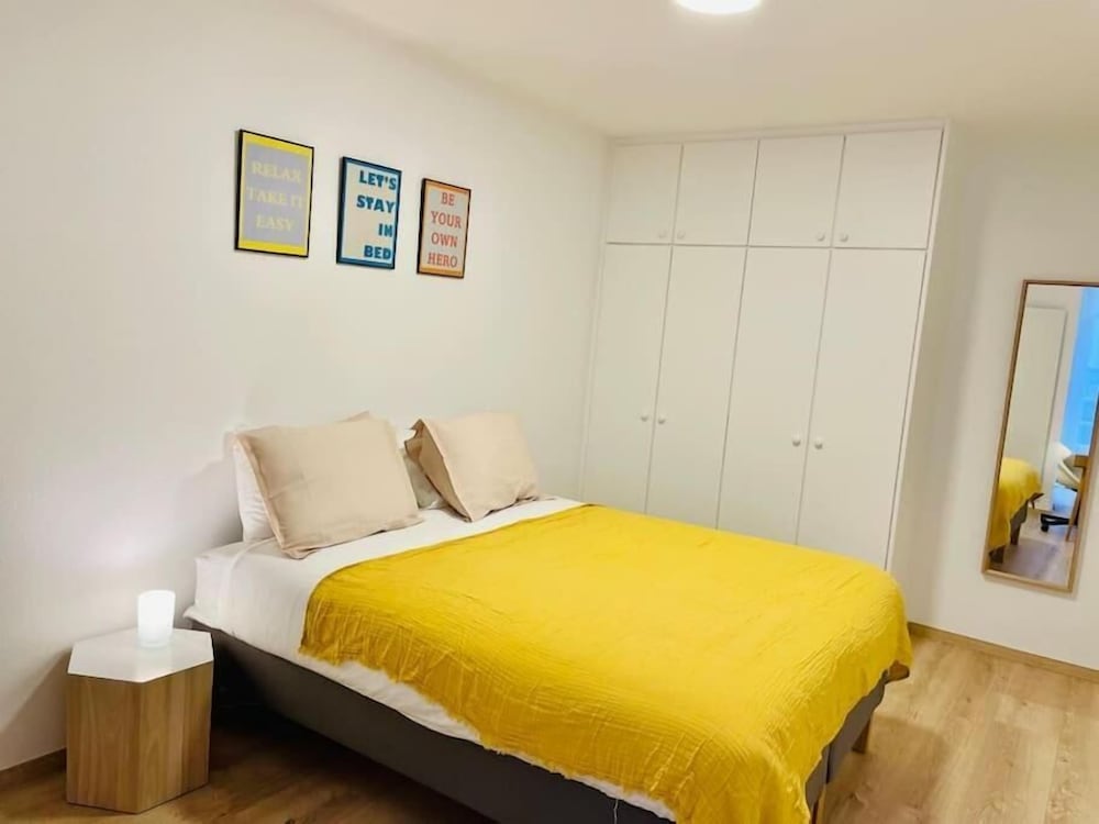 Cosy & New 2 bedrooms in Center view 2