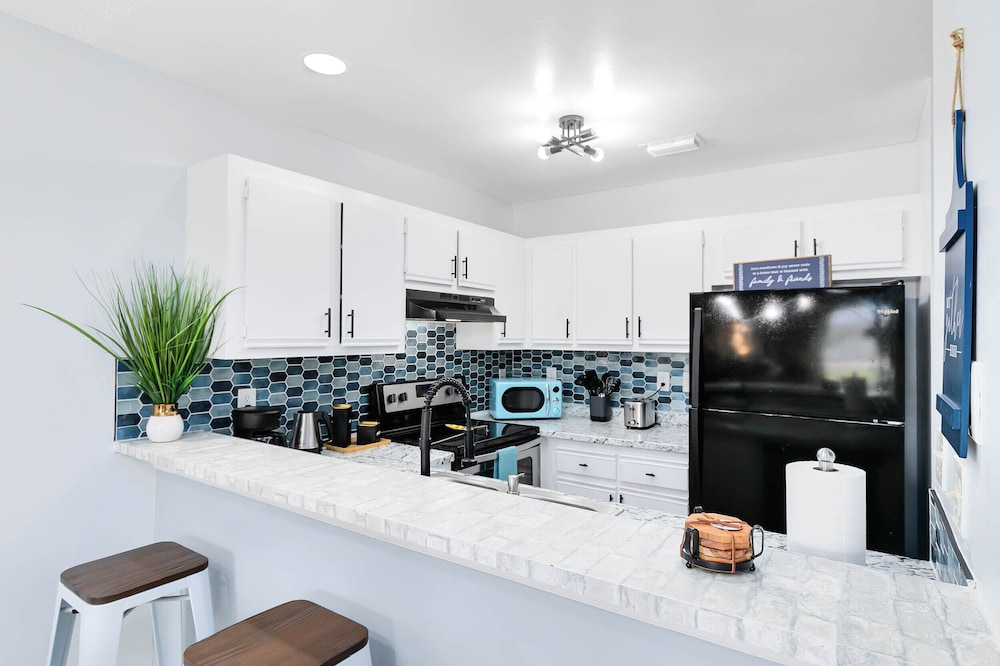 Oasis Apartment Homes