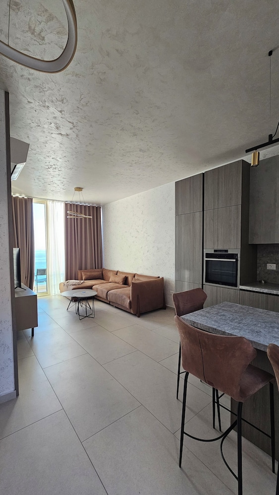 Whisky Green Coast Hotel & Apartments