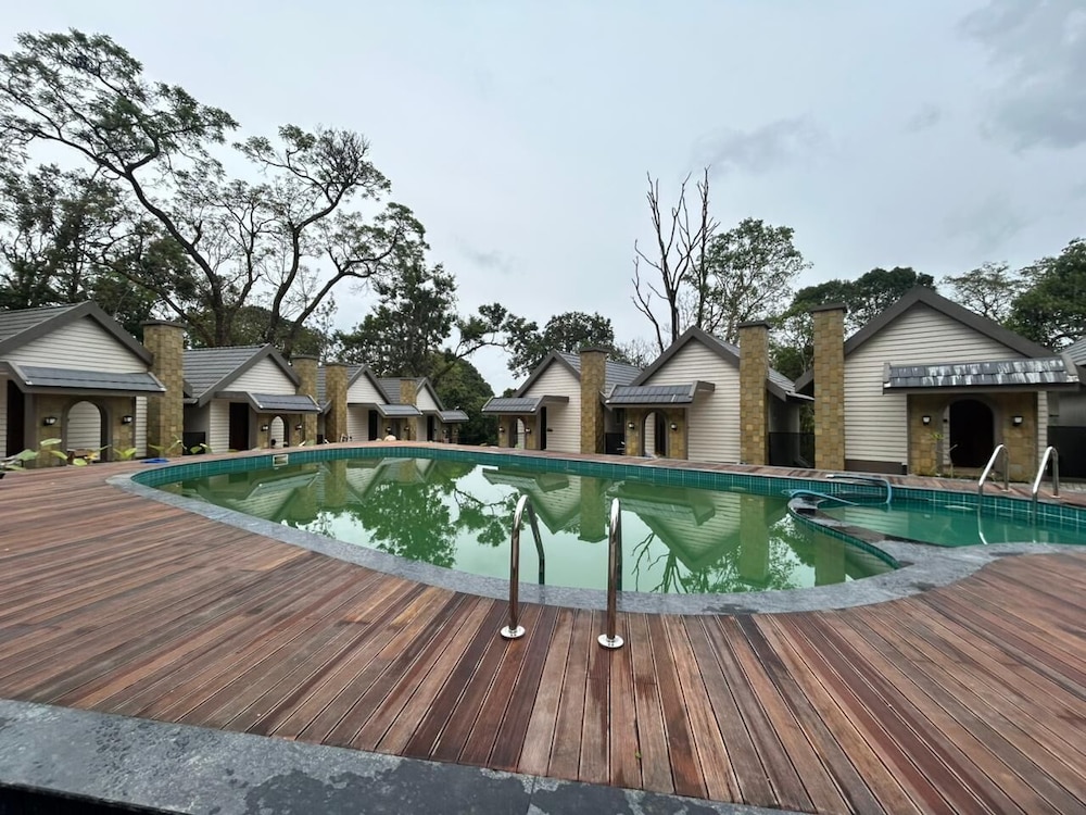 CherryLoft Luxury Resort