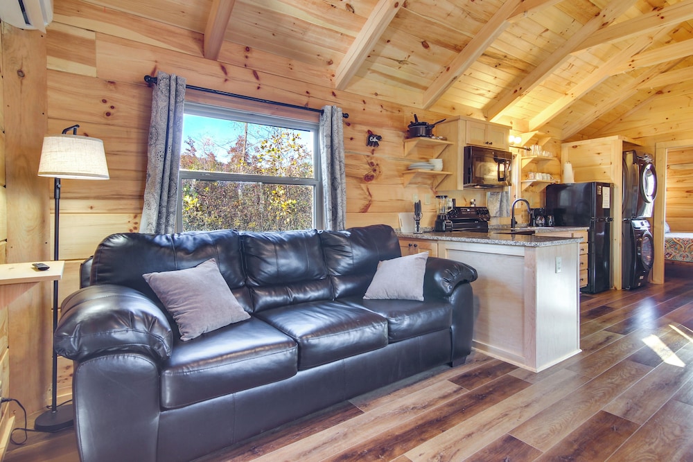 'feelin Feisty:' Blue Ridge Mtns Couple's Cabin
