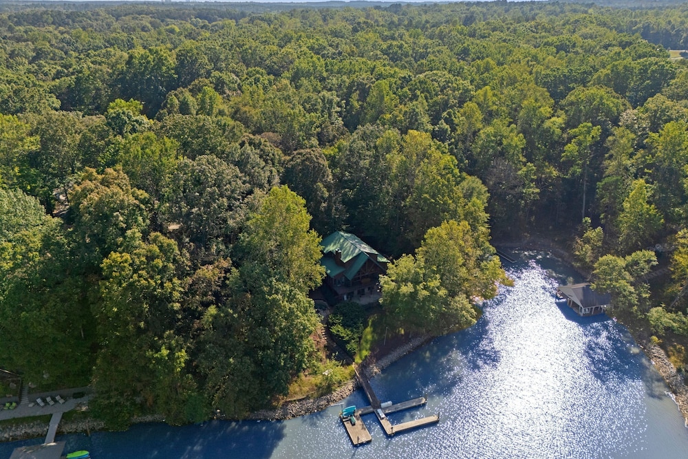 Mi Casa Su Casa by Avantstay Lakefront Escape