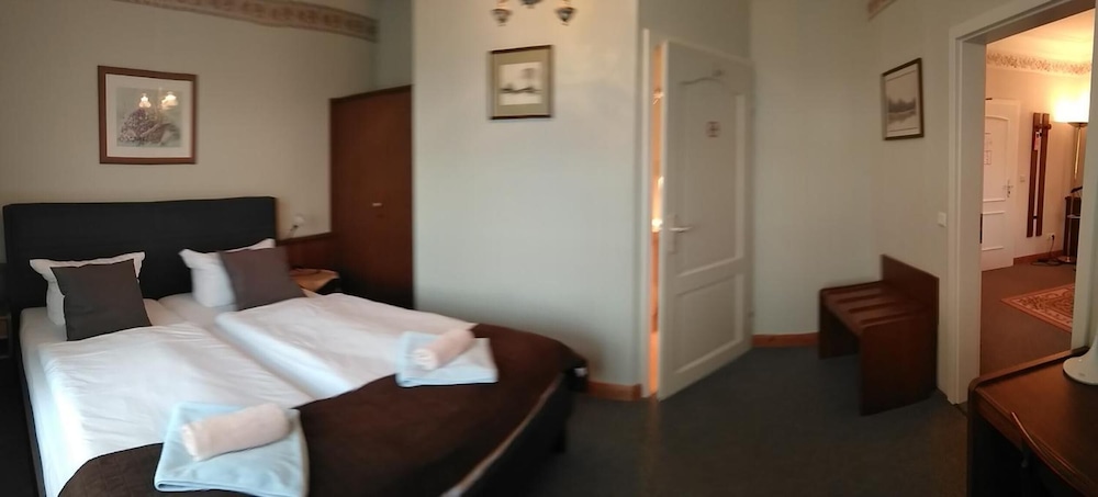 Photo 16