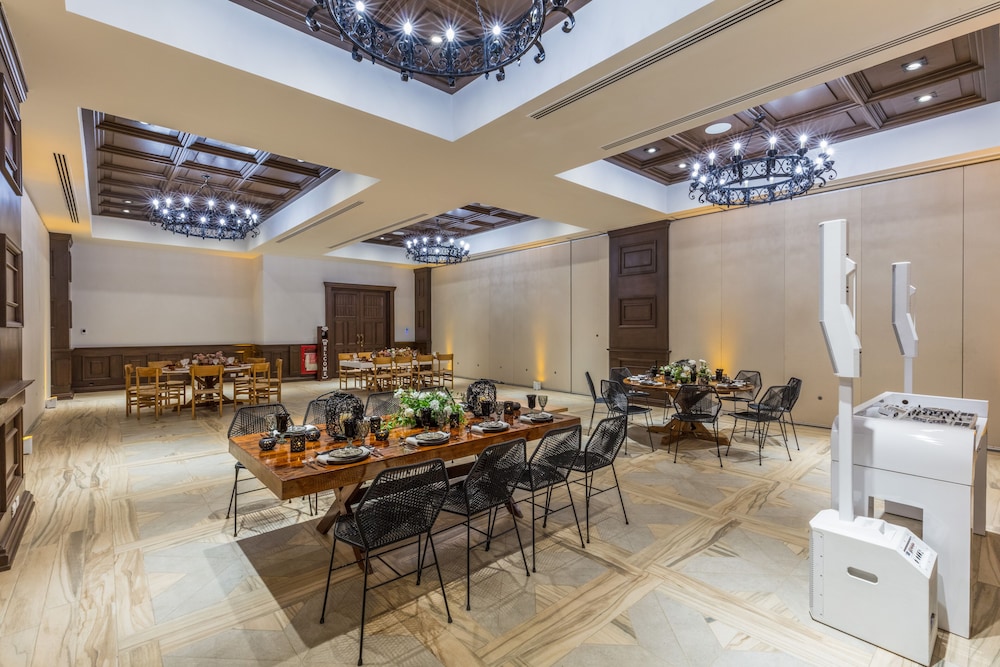meeting & event spaces