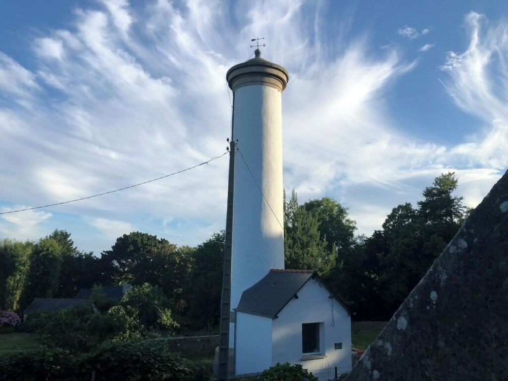 Sous Le Phare