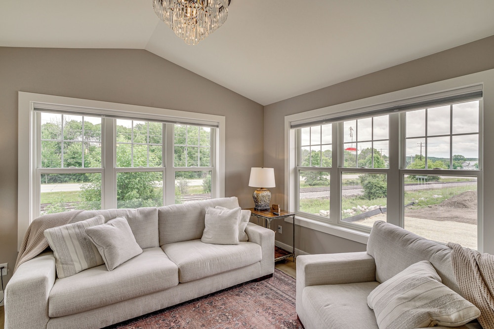 Walk to Beaches + Restaurants: Elkhart Lake Escape