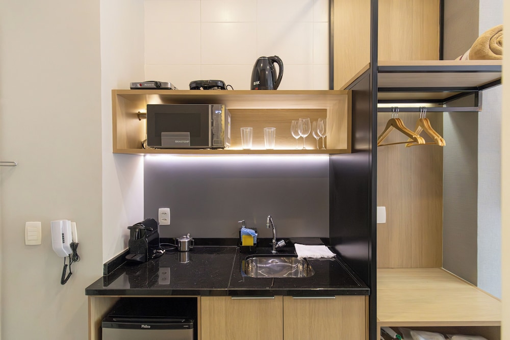 ESD - Studios E-Side By Anora Spaces