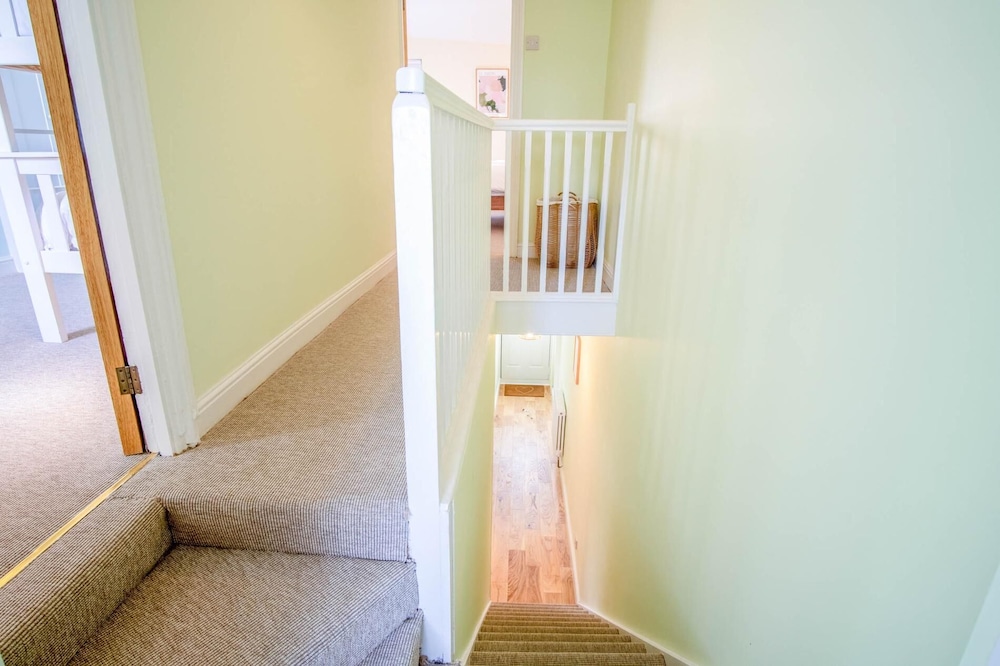Woodville Road - 2 Bedroom House - Mumbles