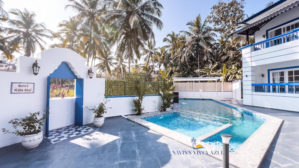 Navin S Vista Azul
