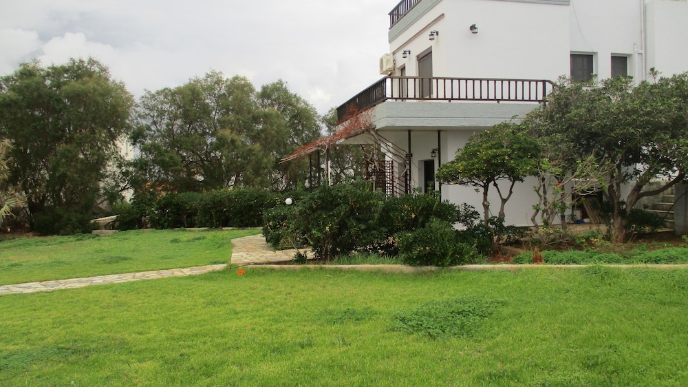 Kosta's House