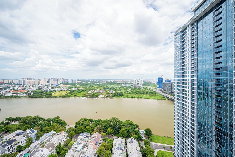 OPAL SAIGON PEARL Premier Residence