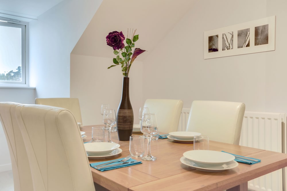 BookedUK - Penthouse 3 Bedroom Apartment 3