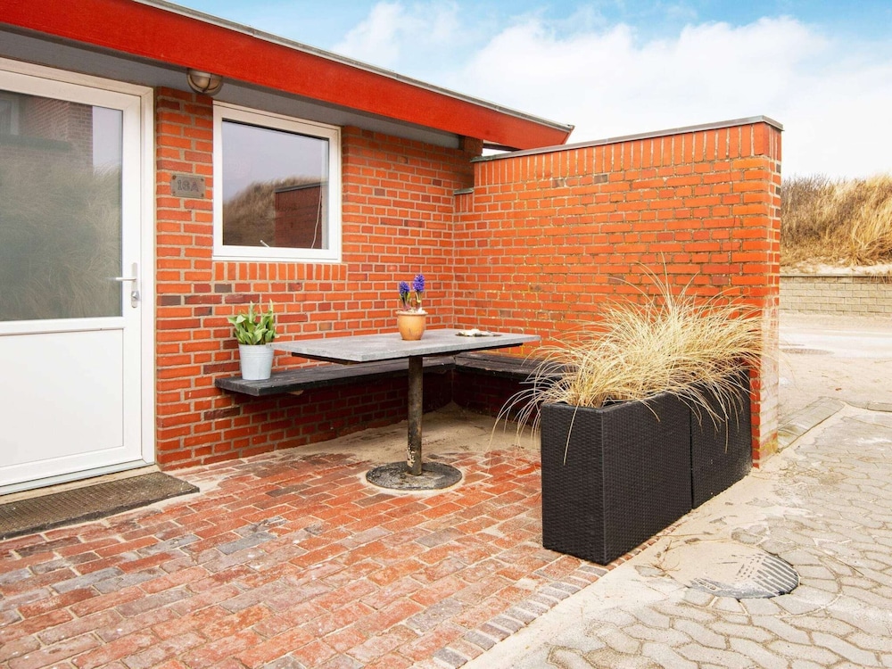 5 Person Holiday Home in Henne-by Traum