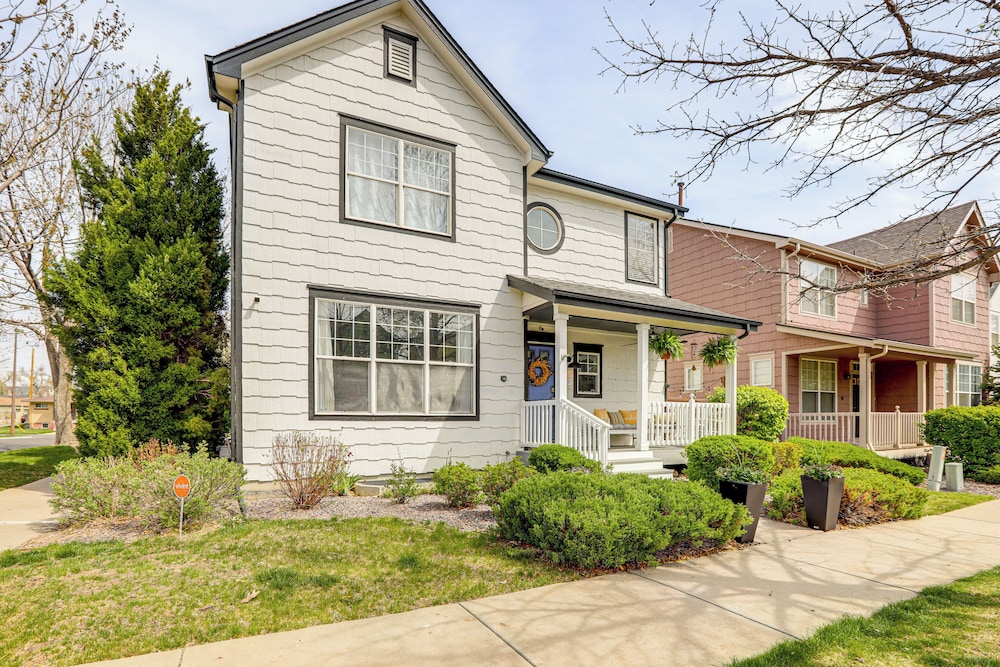 Walk to Empower Field & Sloan Lake: Charming Apt!