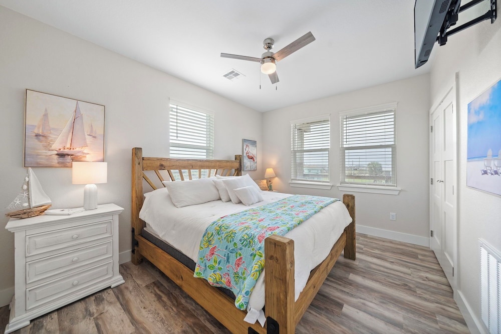 Coral Mountain by Ryson Vacation Rentals